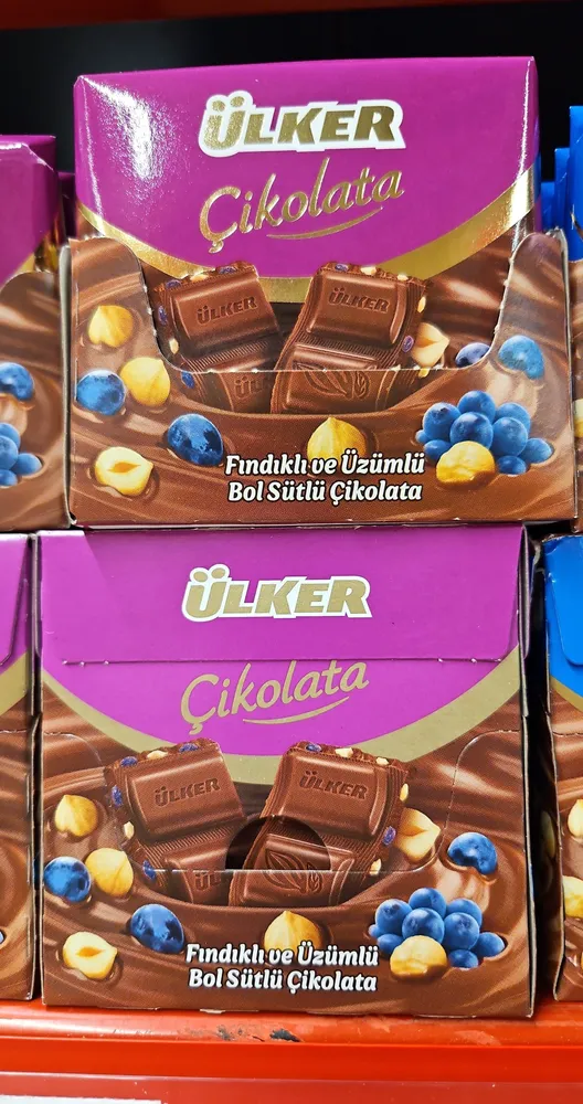 Fındıklı Üzümlü Bol Sütlü Çikolata