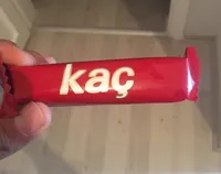 Barre de chocolat au lait fourrée aux noisettes