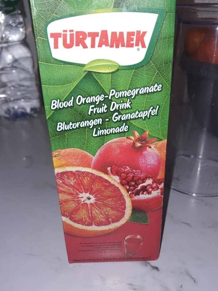 Boisson aux fruits orange sanguine.  Grenade
