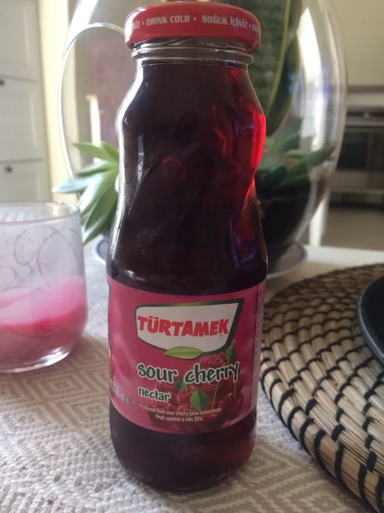 Sour cherry nectar