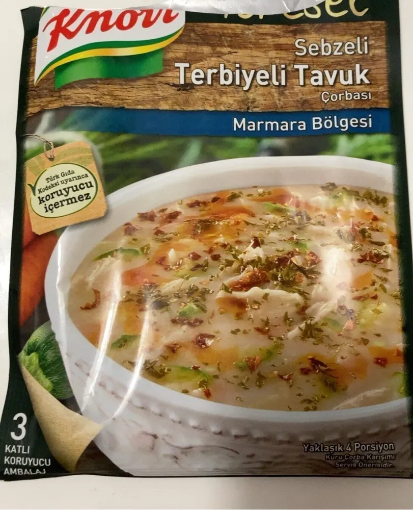 Sebzeli terbiyeli tavuk corbasi