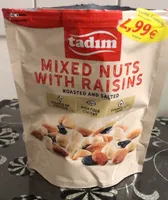 Mixed nuts with raisins