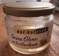 Grüne Oliven mit Knoblauchpaste