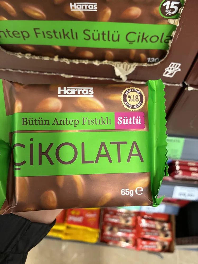 Bütün Antep Fıstıklı - Sütlü