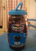 Schwarze Oliven mit Stein