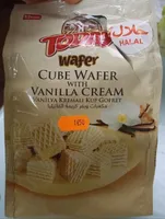 Cube wafer with vanilla cream