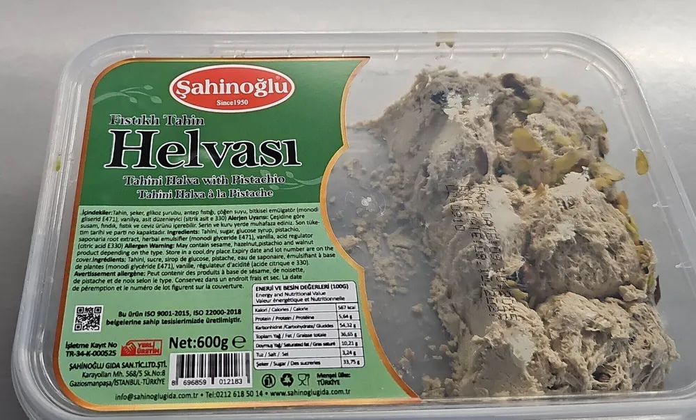 Fıstıklı tahin helvası