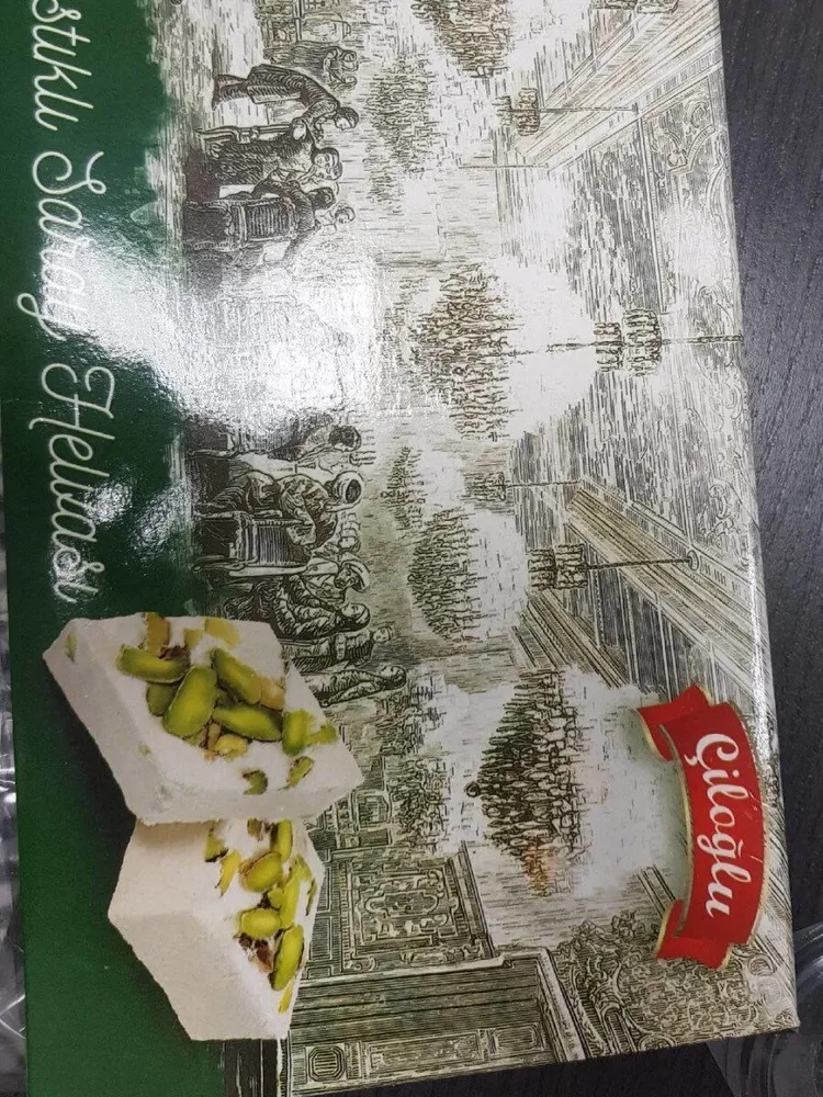 Antep Fistikli Saray Helvasi