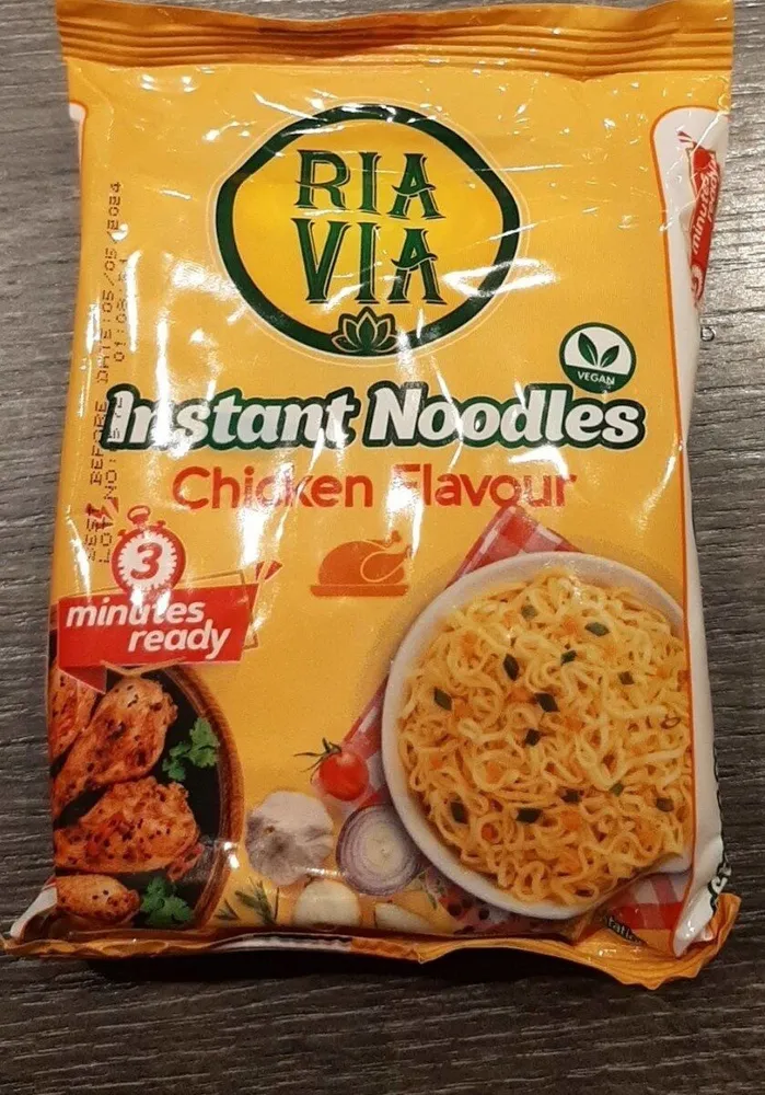 Instant noodles chicken