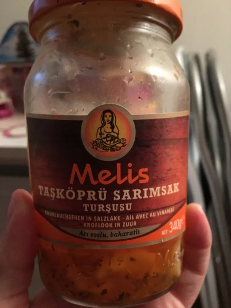 Melis Garlic With Hot Sauce In Brine