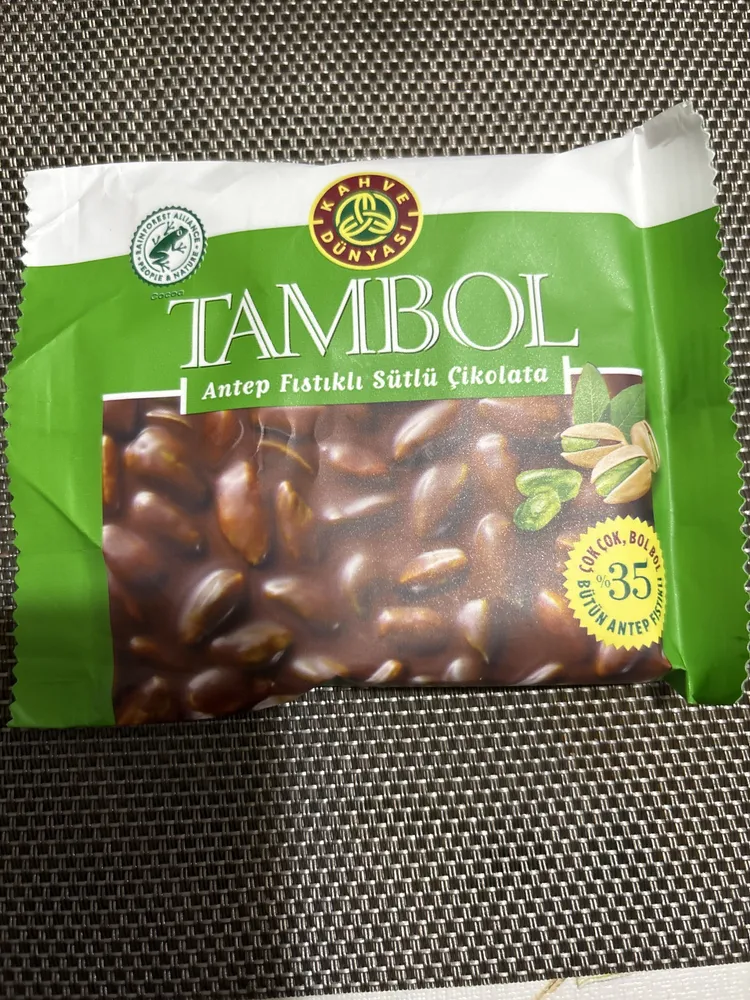 TAMBOL Antep fıstıklı sütlü çikolata