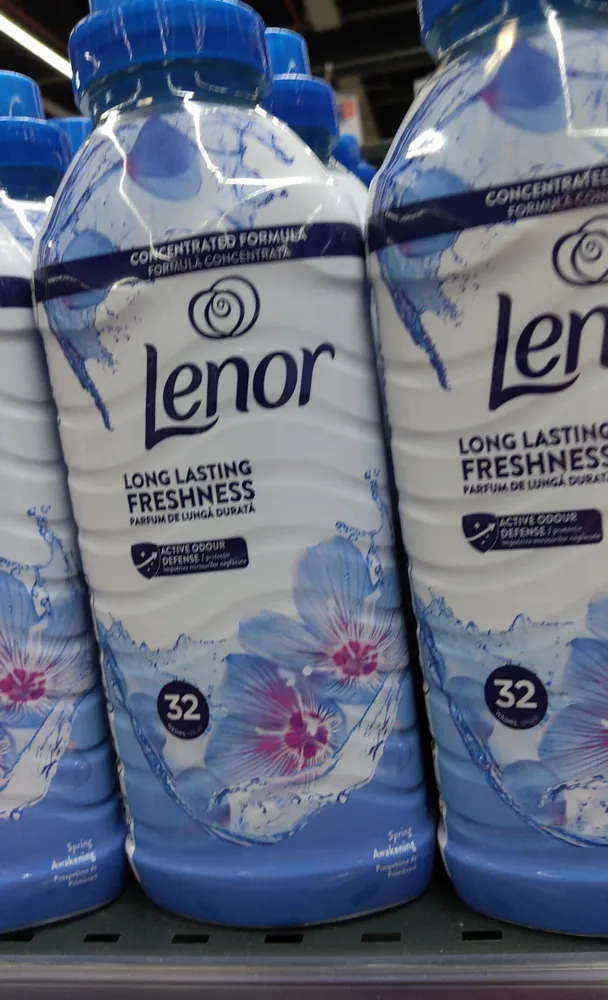 Lenor albastru 32 spalari balsam de rufe