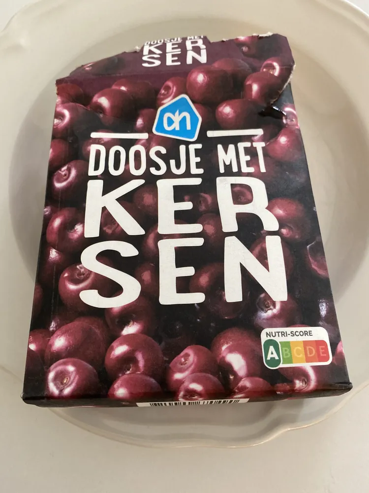 Doosje met kersen
