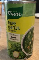 Soupe cerfeuil avec boulettes
