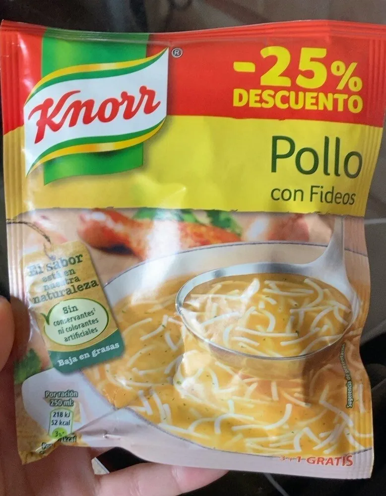 Pollo con fideos