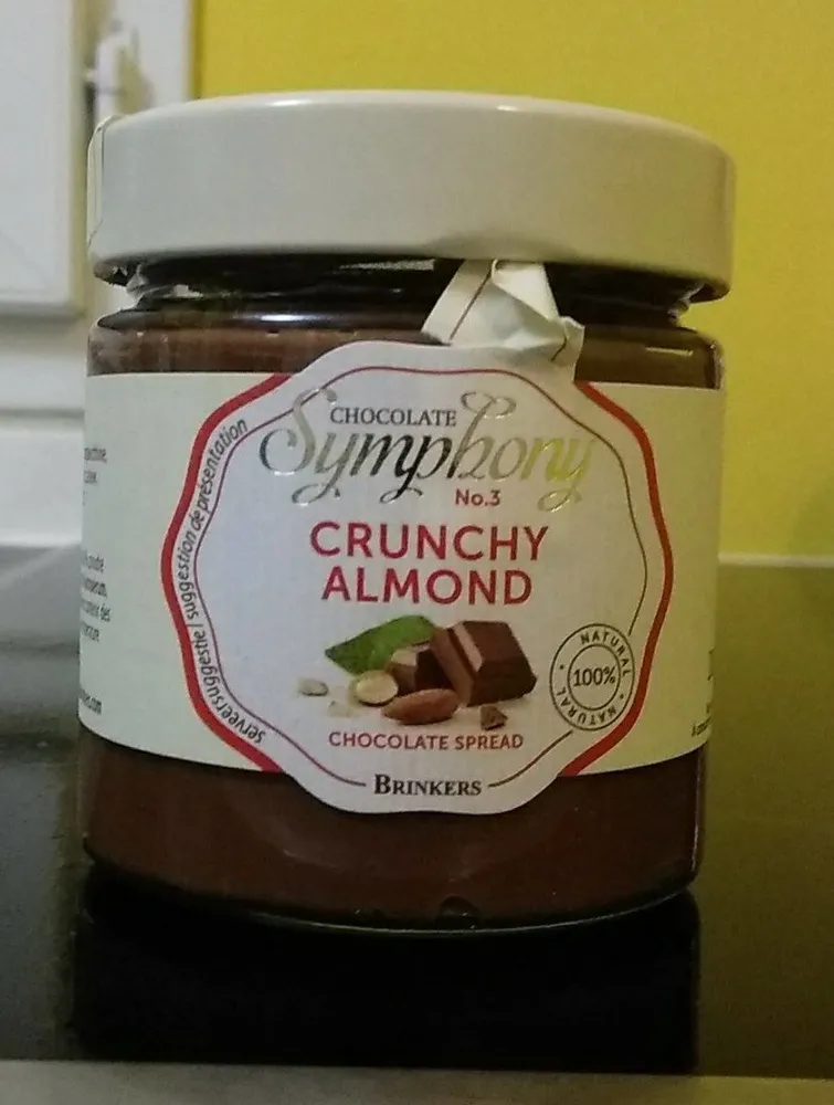 Chocolate symphony crunchy almond