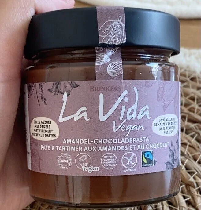 Pate a tartiner aux amandes et chocolat