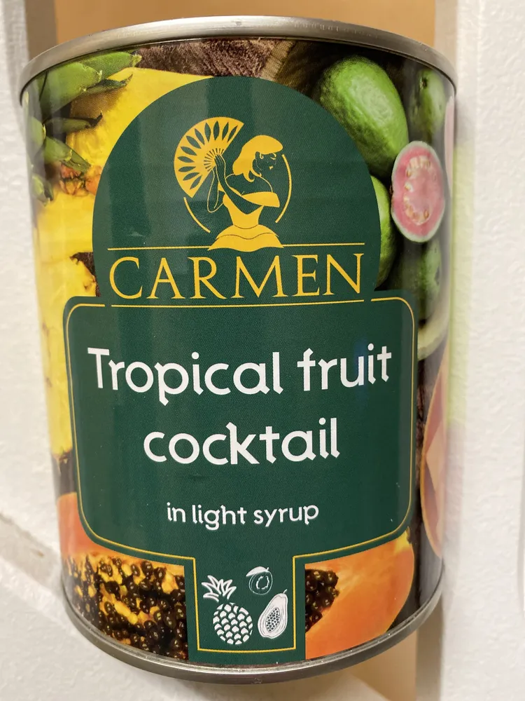 Cocktail fruits tropicaux au sirop