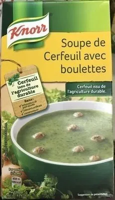 Soupe de cerfeuil avec boulettes