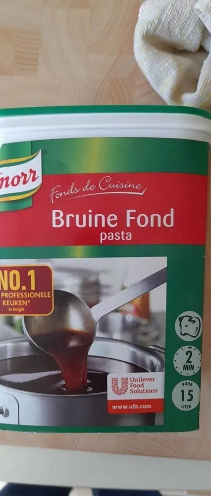 Bruine fond pasta