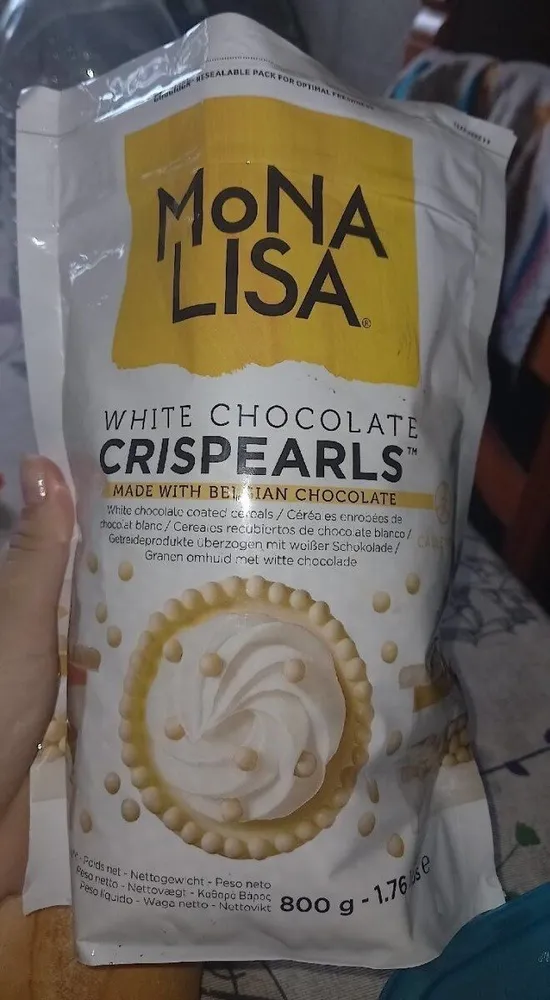 White chocolate crispearls