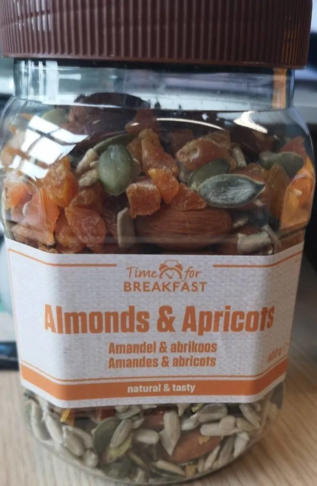 Almonds & Apricots