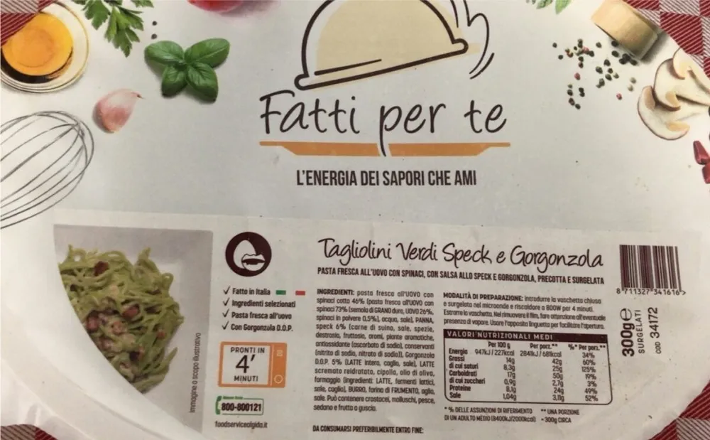 Tagliolini verdi speck e gorgonzola