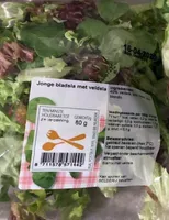 Jonge bladsla met veldsla