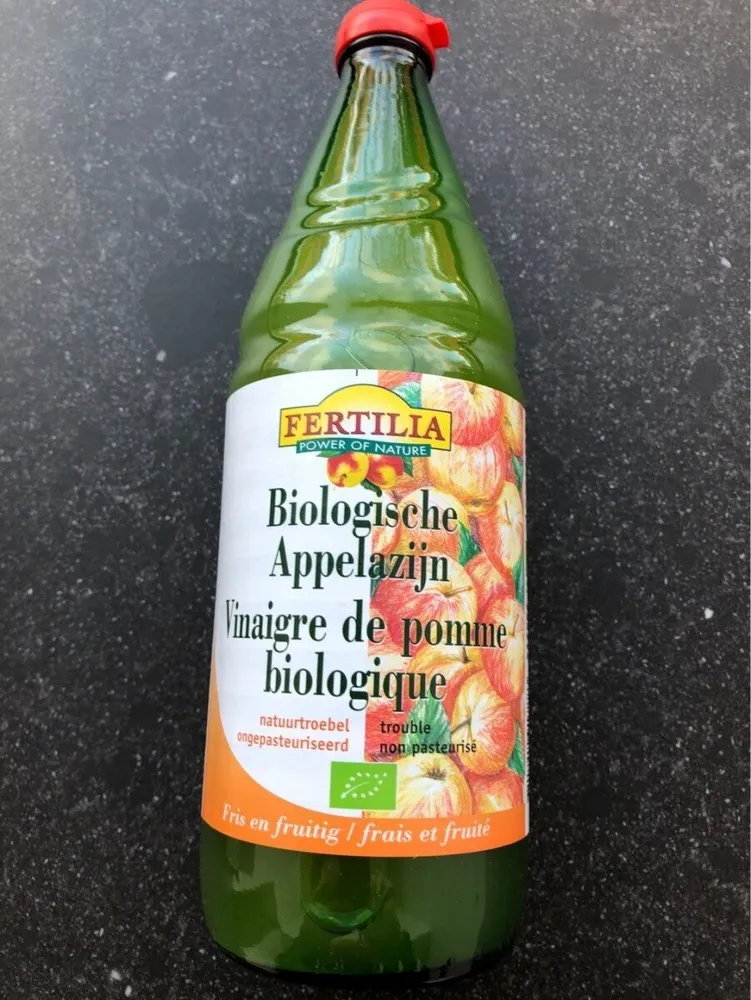 Biological apple vnegar