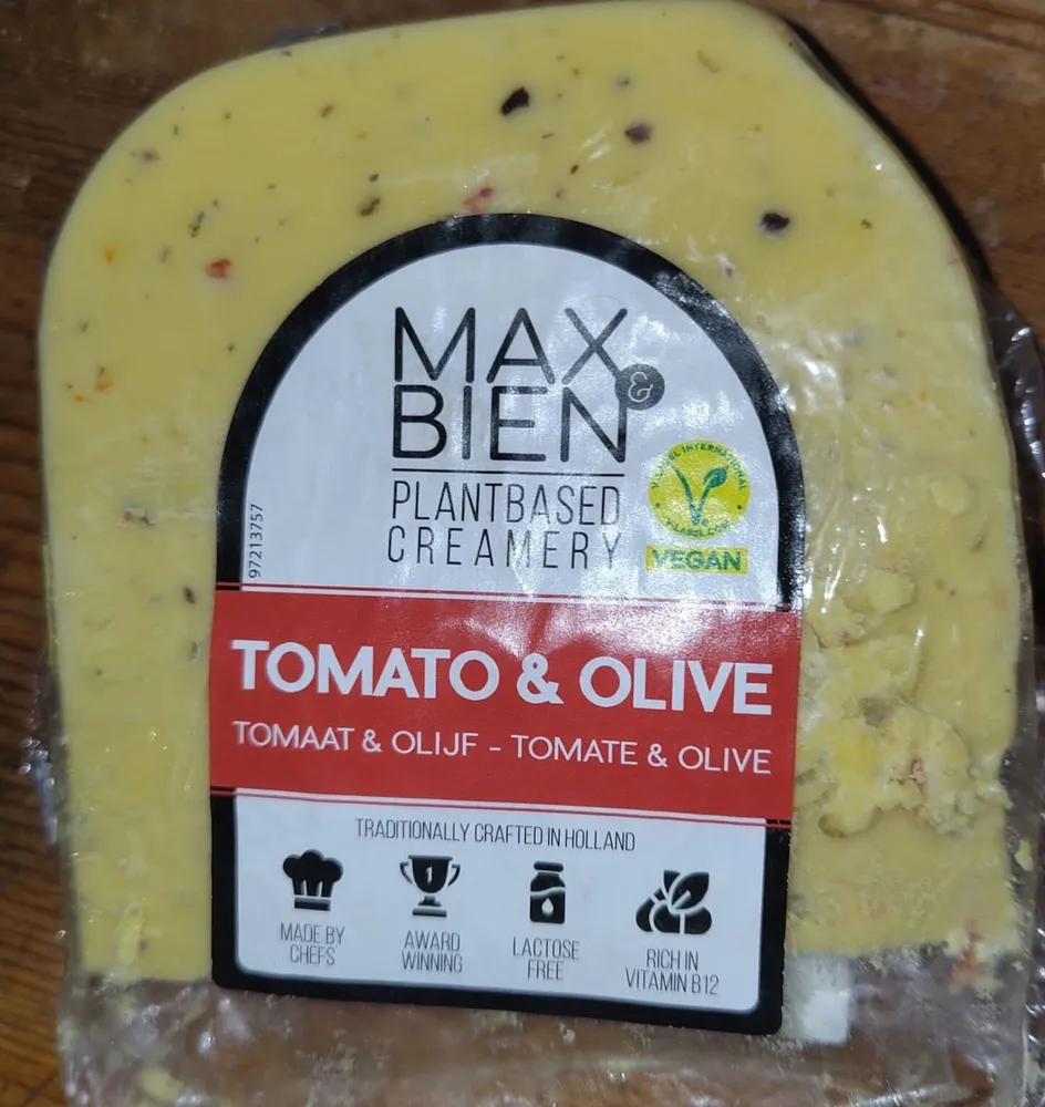 Käse Tomate und Olive