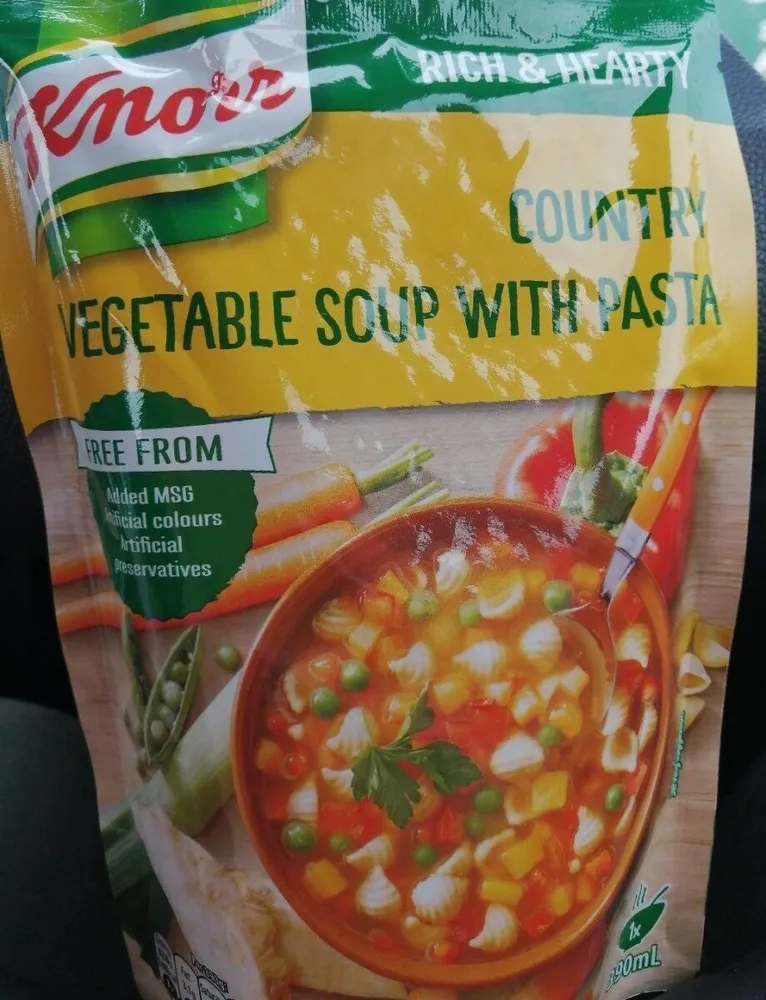 Country vegetable soup & pasta