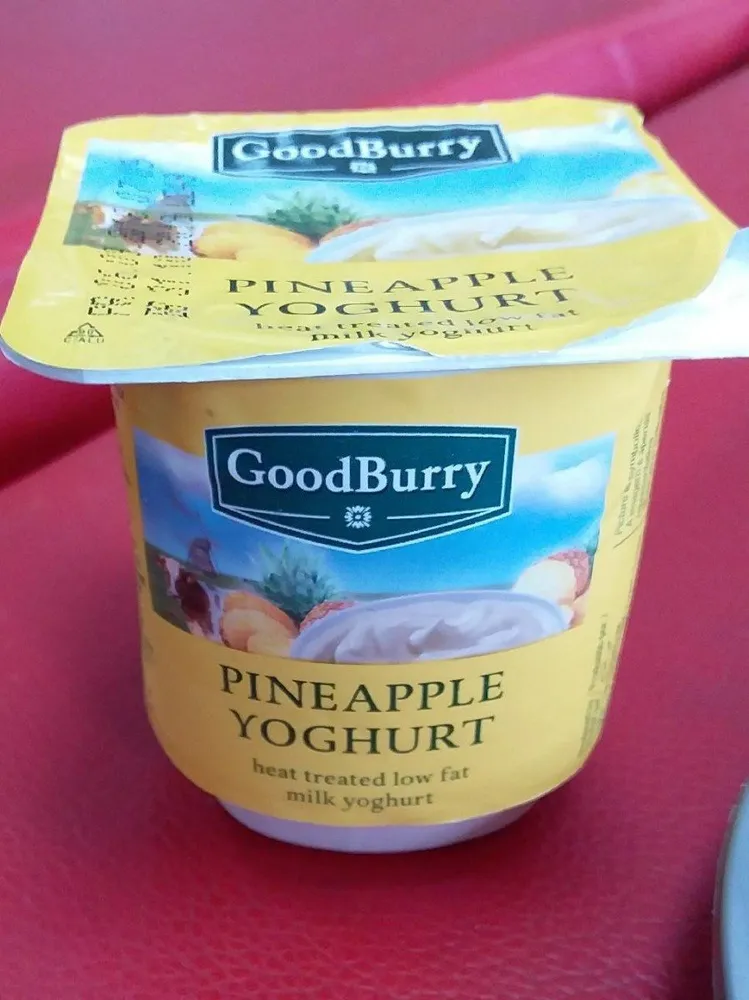 Yoghurt pineapple