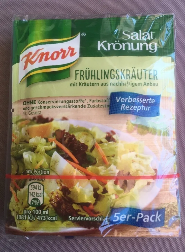 Salatkrönung Frühlingskräuter