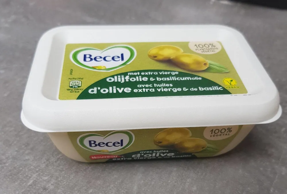 Minarine avec huiles d'olive extra vierge et basilic