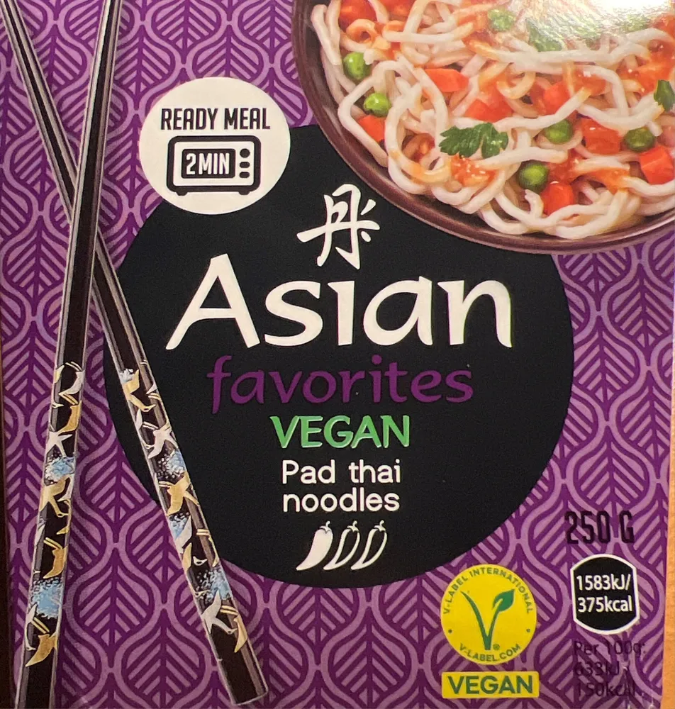 Pad thai noodles