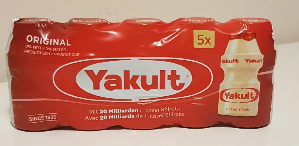 Yakult Avec des milards de Lactobacillus casei Shirota