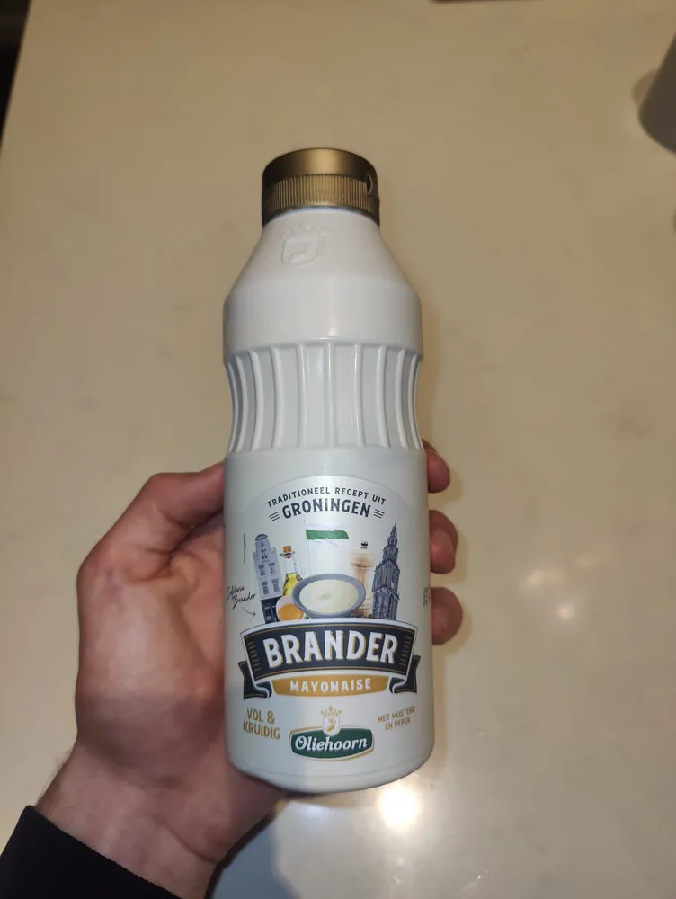 Brander mayonaise met mosterd en zwarte peper