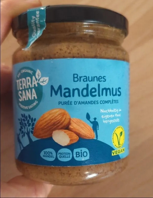 Braunes Mandelmus