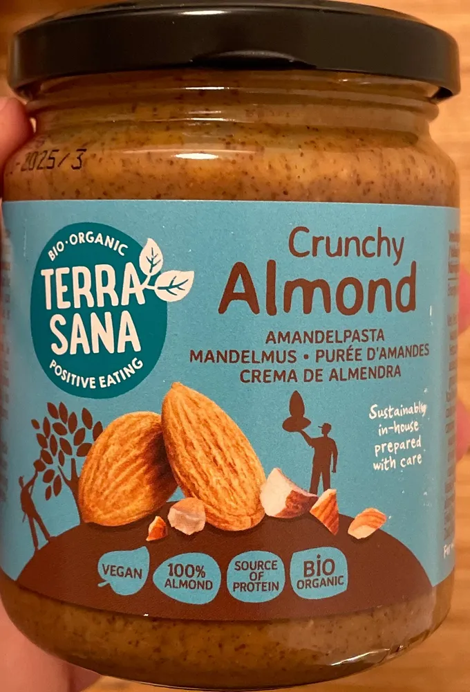 Crunchy Almond