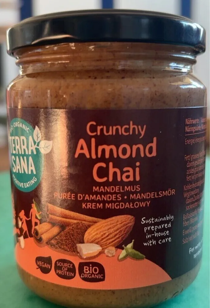 Crunchy almond chai