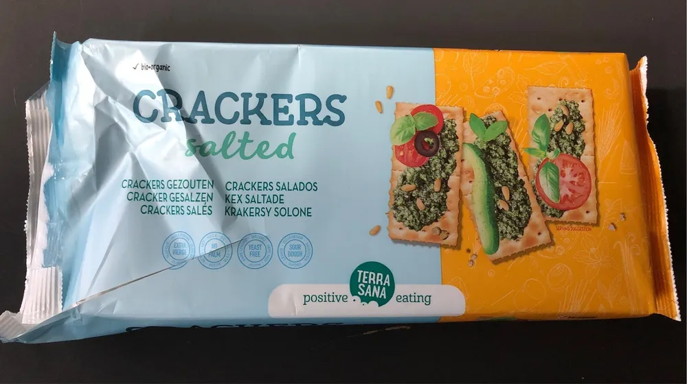 Crackers salted
