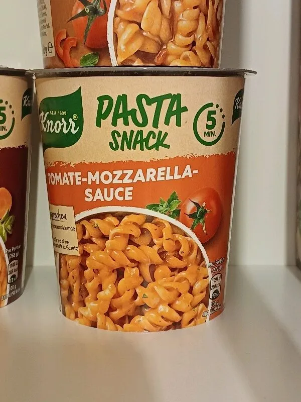 Pasta Tomate-Mozzarrella-Sauce