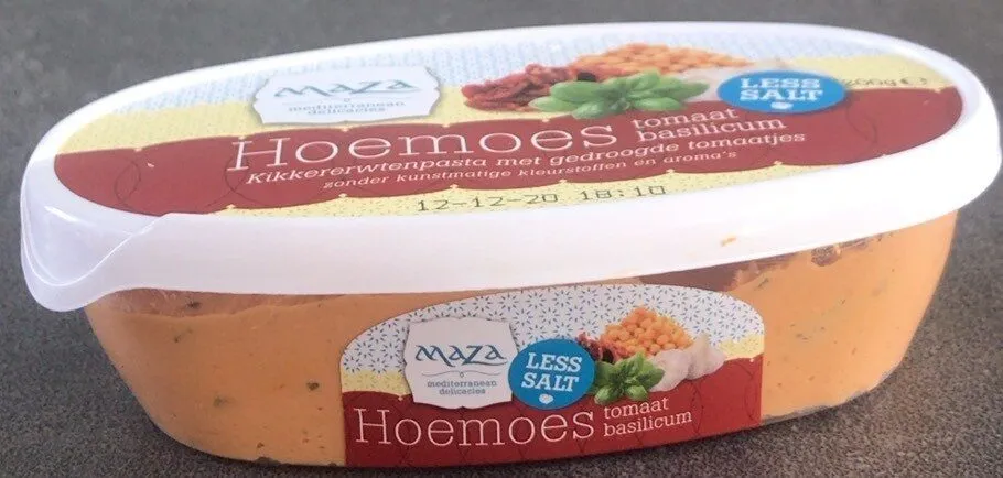 Hoemoes aux tomates et au basilic