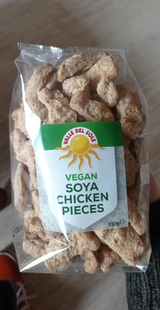 Vegan soya chicken pieces