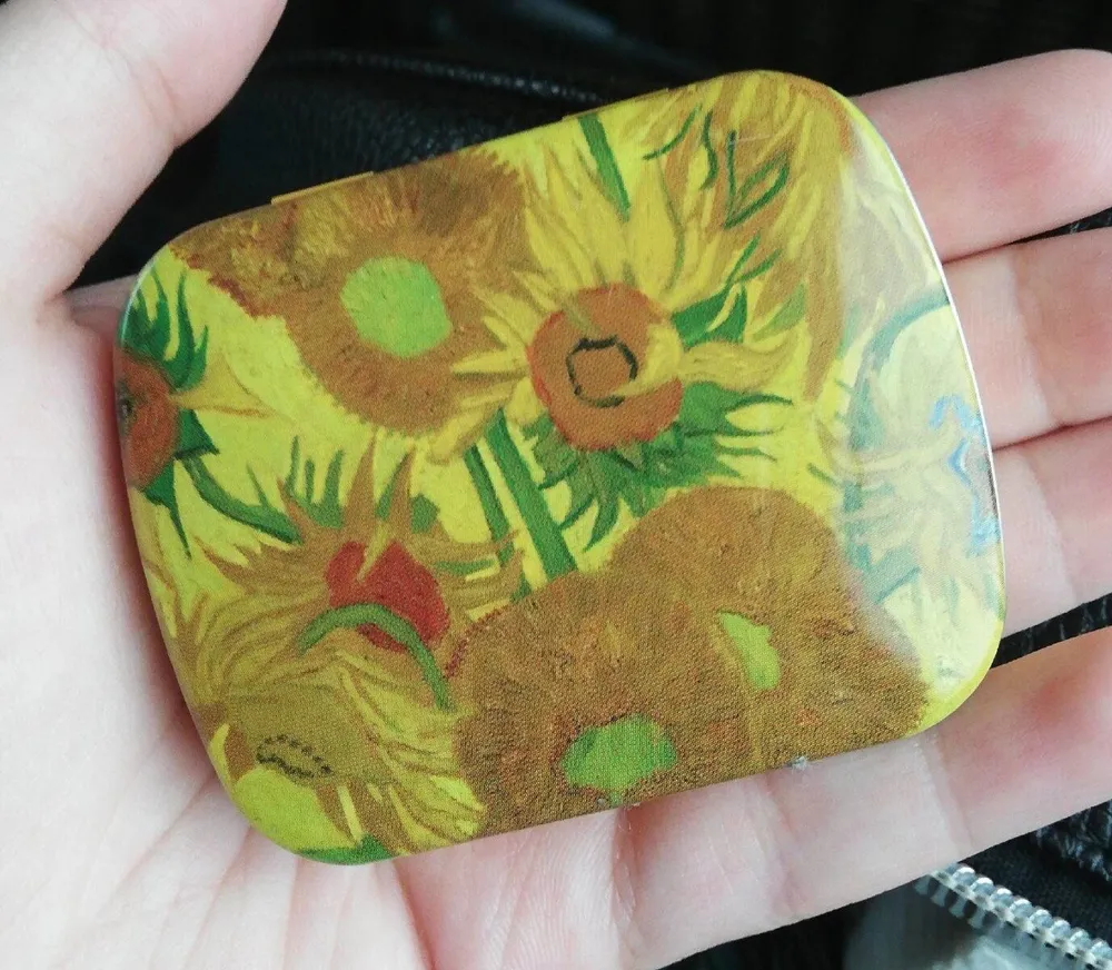 Van Gogh museum mini mints