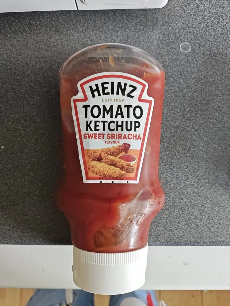 HEINZ EST 1869 TOMATO KETCHUP SWEET SRIRACHA FLAVO