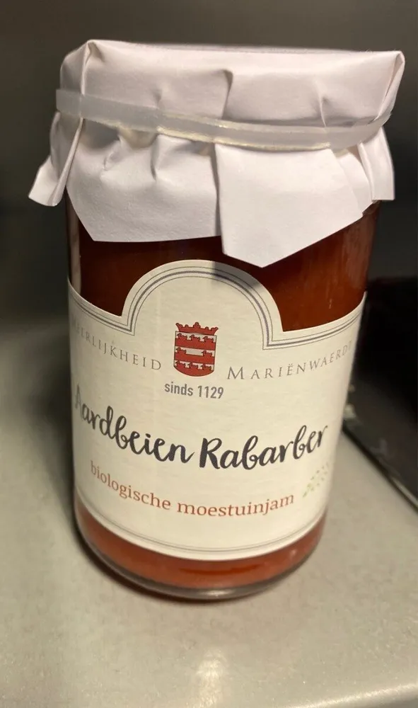 Aardbeien rabarber