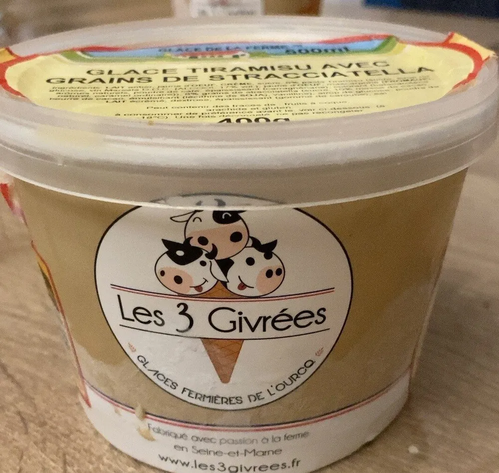 Glace tiramisu avec grains de stracciatella