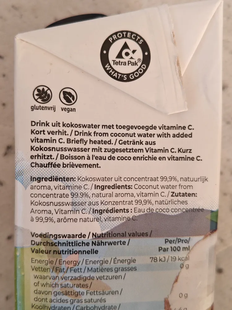 Kokoswater met toegevoegde vitamine C