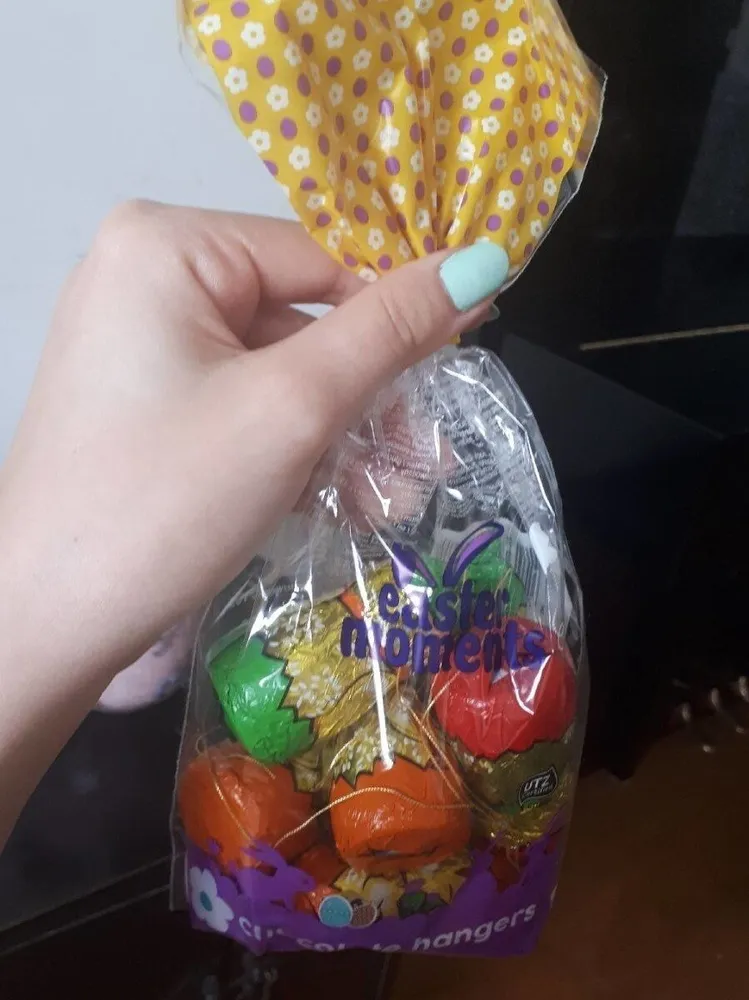 Easter moments chocolate hangers